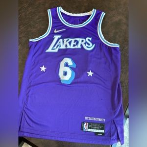 Lakers Jersey - #6 Lebrun